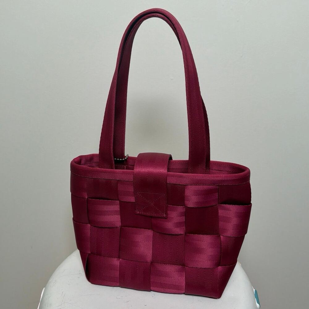 Harveys Seatbelt Bag - Picture 2 of 5